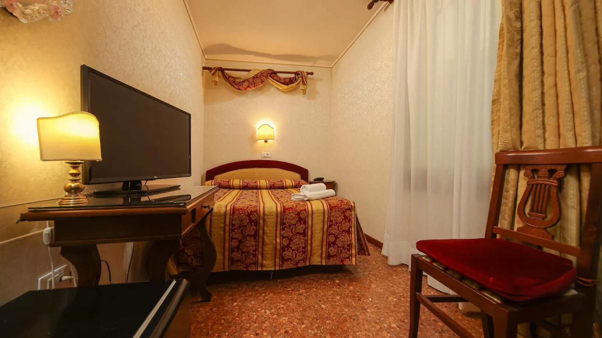 Hotel Da Bruno Venedig 3*,  Italien