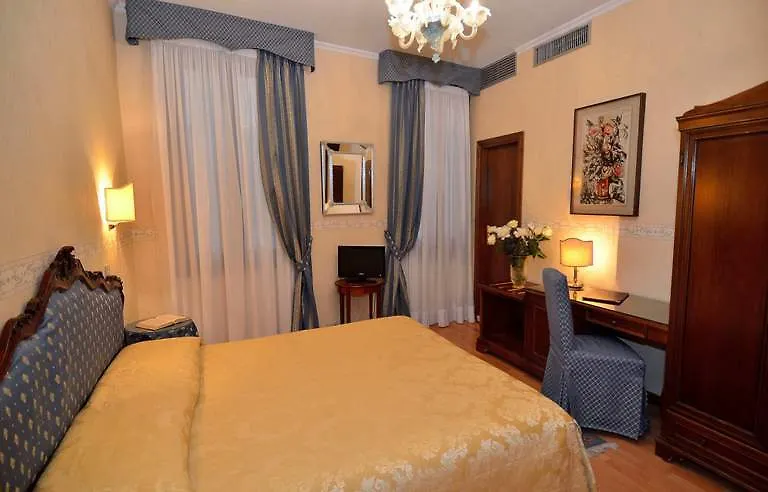 Hotel Da Bruno Venedik 3*,